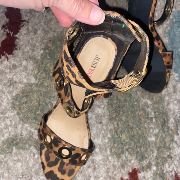 JustFab size 9 leopard print heels - Picture 4 of 6